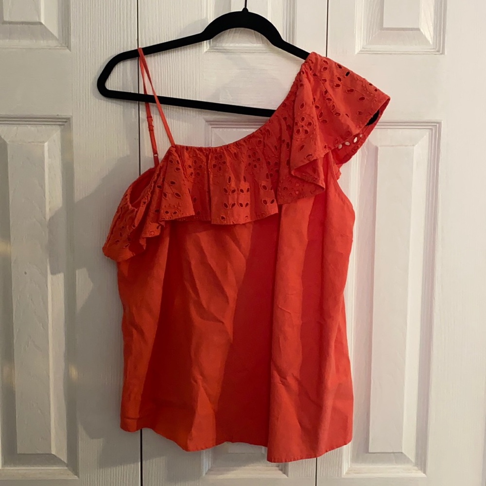 Old navy coral one shoulder top. Size S